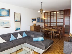 Téléviseur, foyer