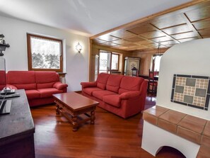 TV - Cesa Galadriel by Interhome (Canazei)