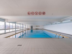 Una piscina techada