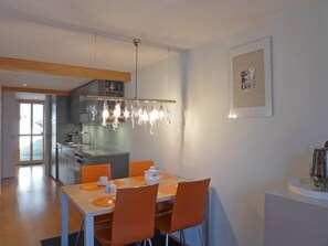 Dining - Breithorn Residence Apt.3 by Interhome (Wengen)