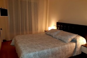 1 Schlafzimmer, Bügeleisen/Bügelbrett, Bettwäsche, Rollstuhlgeeignet
