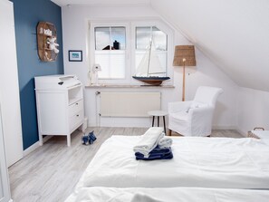 2 Schlafzimmer, Schreibtisch, WLAN