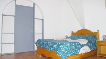 Desk, blackout curtains, rollaway beds, free WiFi