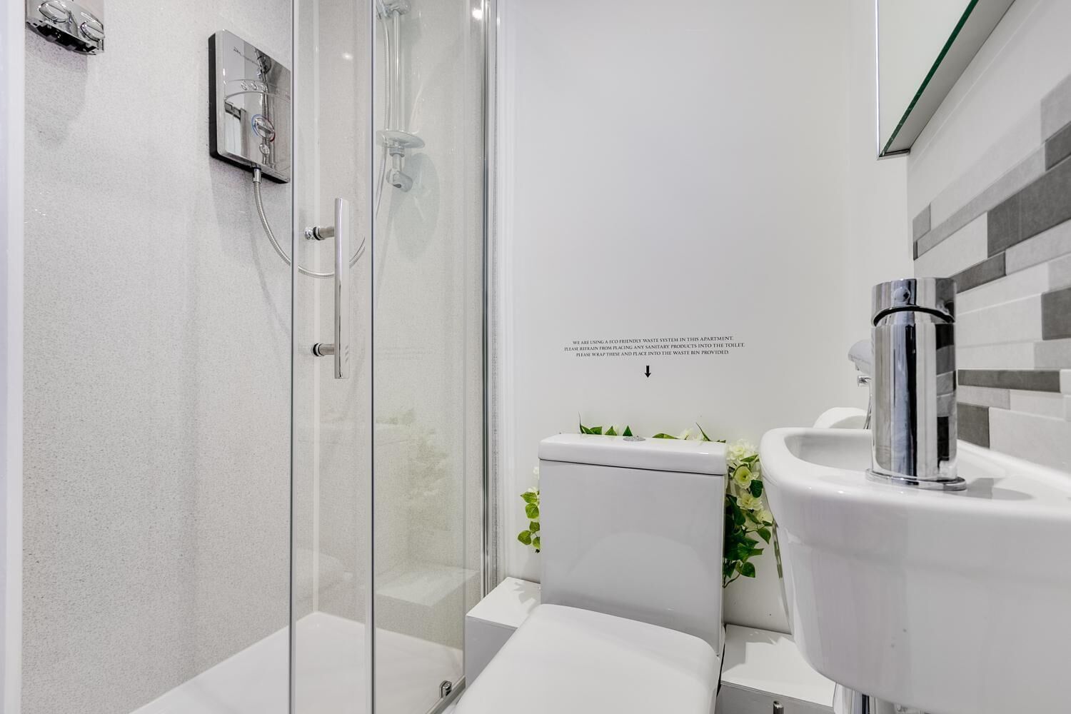 Shower, towels