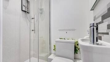 Shower, towels