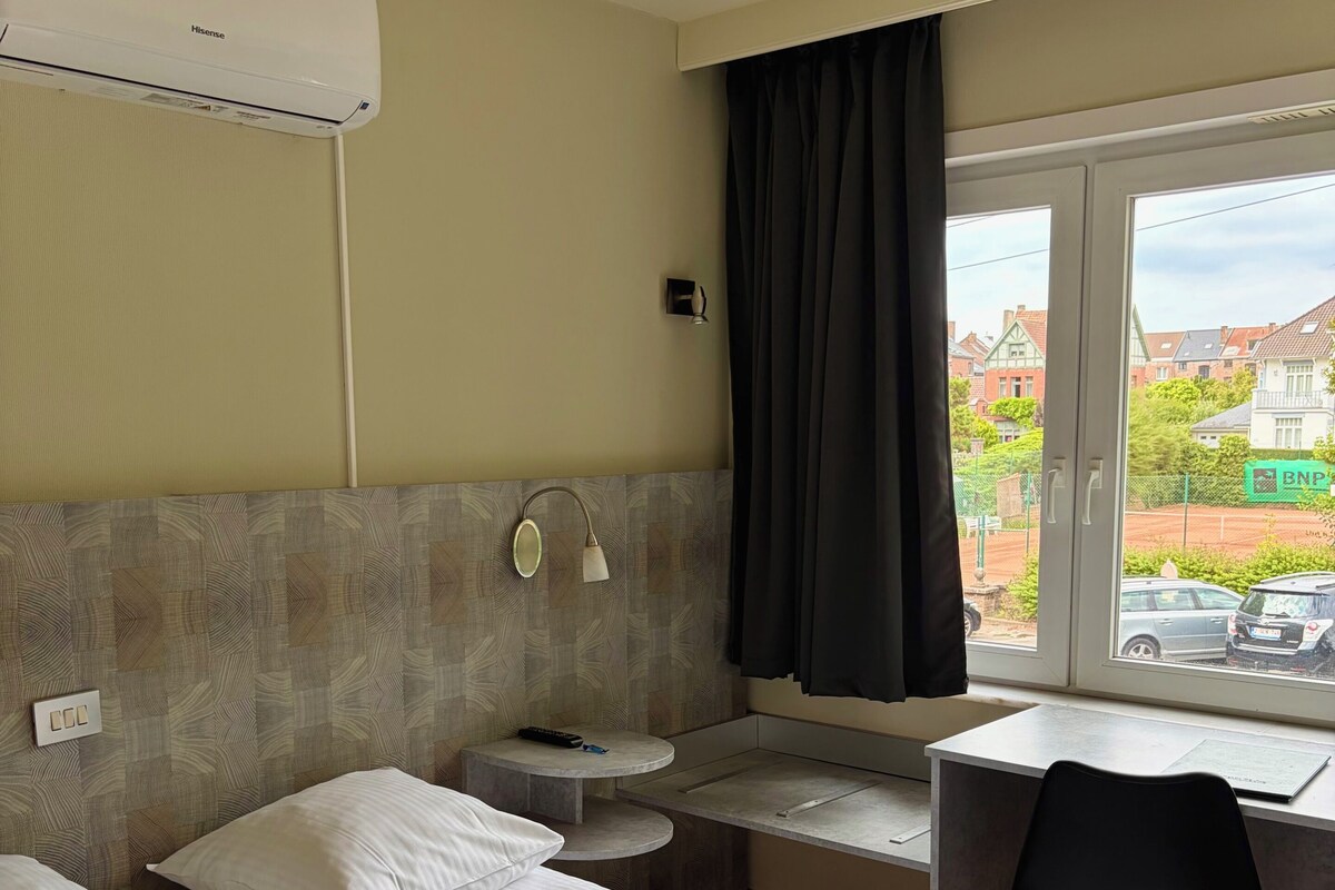 Economy Single Room | Meja, Wi-fi percuma, cadar katil 