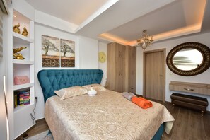 Deluxe Villa | 4 bedrooms, in-room safe, individually decorated, individually furnished - Sea Front Panorama Villa Private Pool (Malevizi)