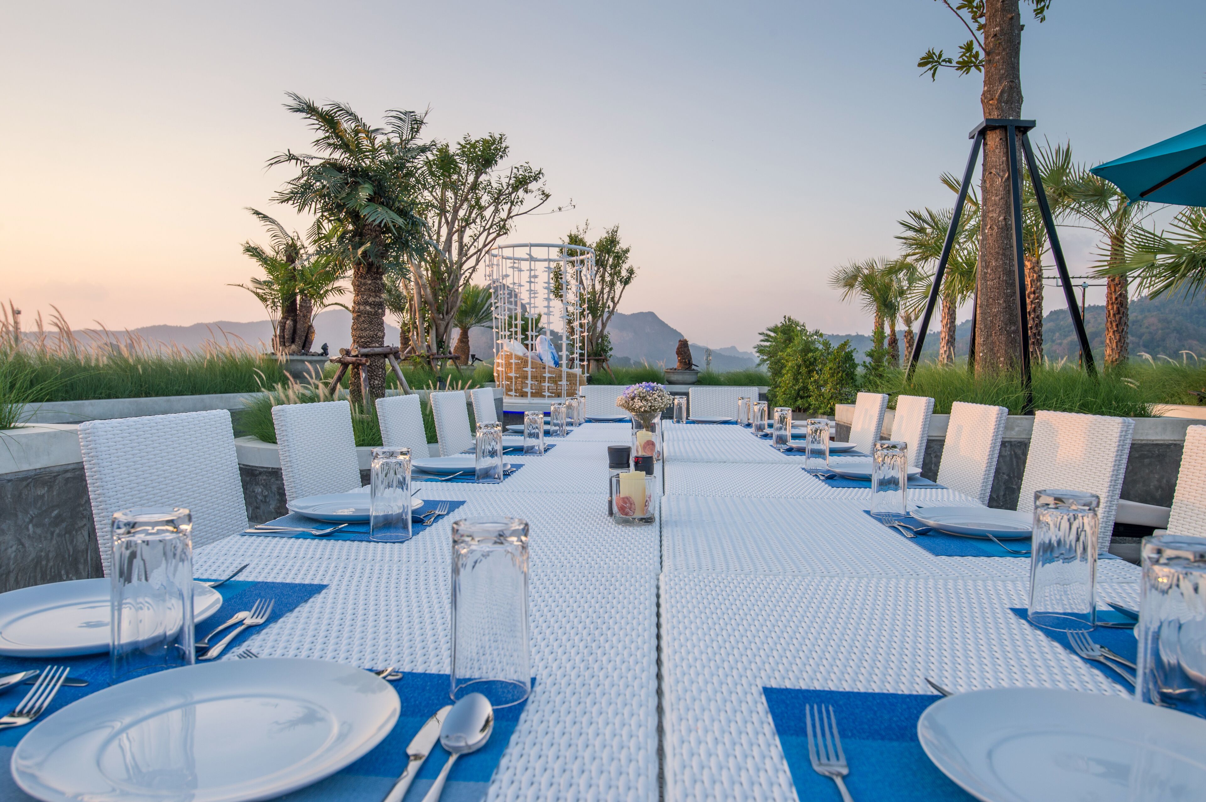 breakfast, lunch, dinner served; local and international cuisine