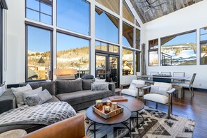 Smart TV, fireplace, books - Granita Penthouse Living by InvitedHome | Heart of Mountain Village, Hot Tub (Mountain Village)