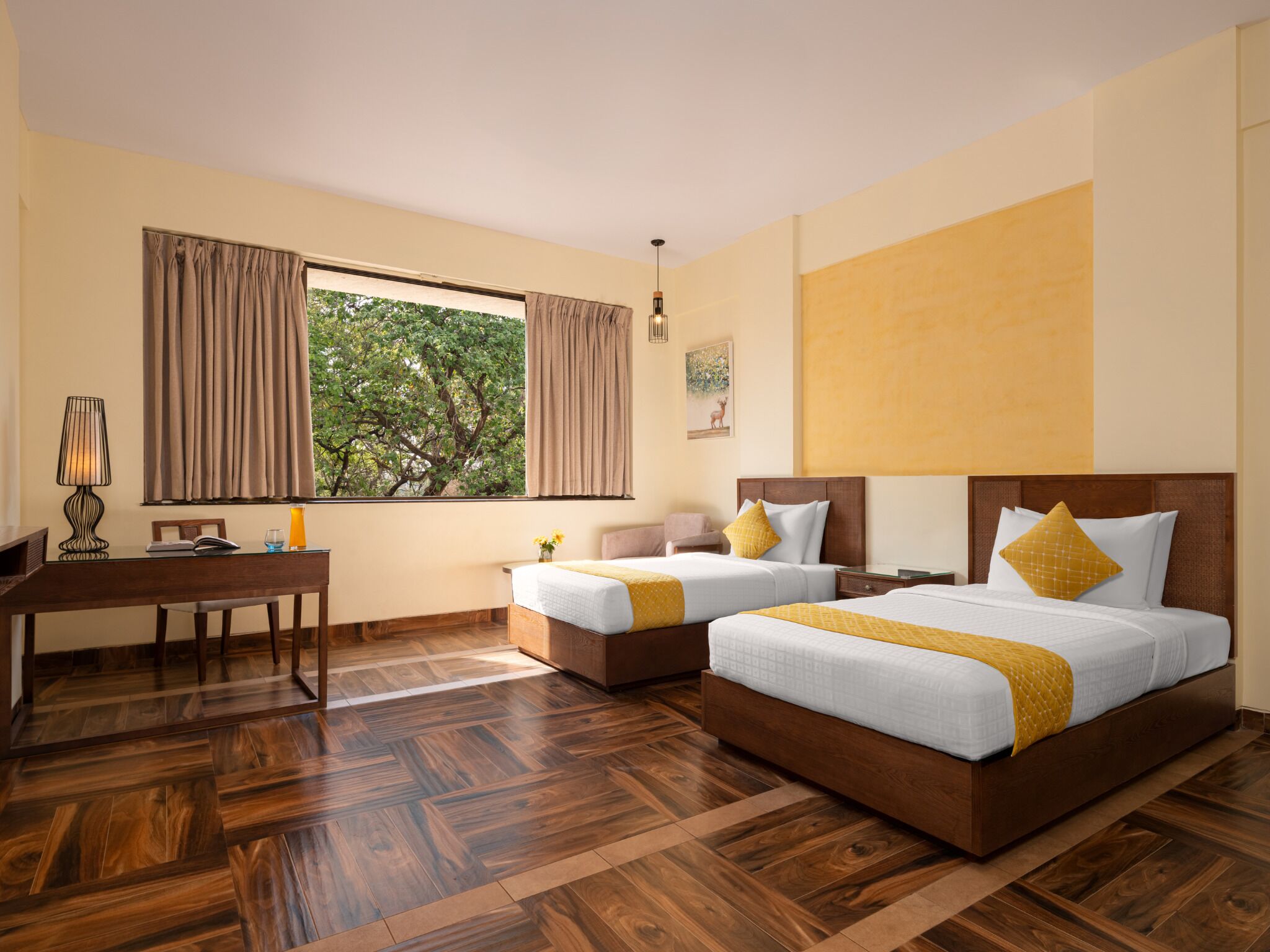 Deluxe Twin Room | Premium bedding, minibar, in-room safe, desk