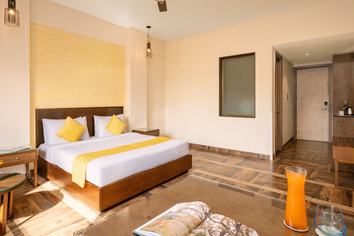 Dobbeltrom – deluxe | Sengetøy av topp kvalitet, minibar, safe på rommet og skrivebord