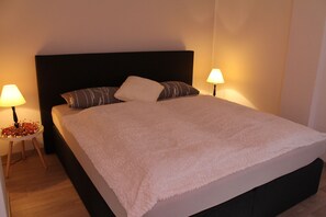 1 chambre, fer et planche à repasser, Wi-Fi gratuit, draps fournis