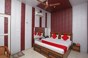 Rollaway beds, free WiFi, bed sheets