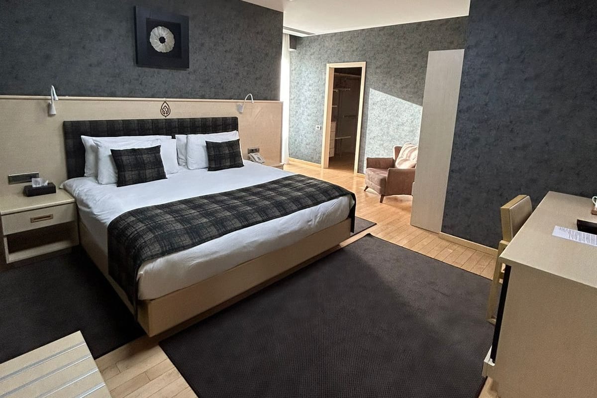 Superior Double Room | 1 bilik tidur, bar mini, peti besi dalam bilik, kalis bunyi