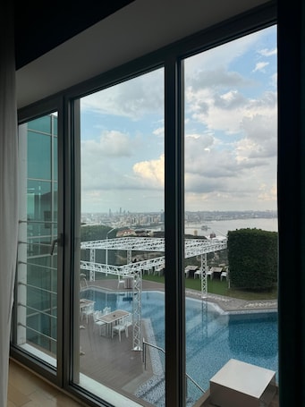 1 habitación, minibar y caja de seguridad en la habitación