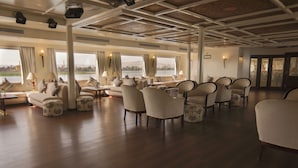 Unclassified image, 2 of 35, button - MS Da Vinci, Luxor - Luxor 7 Night Cruise Sat-Sat (Luxor)