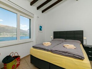 2 bedrooms, free Internet