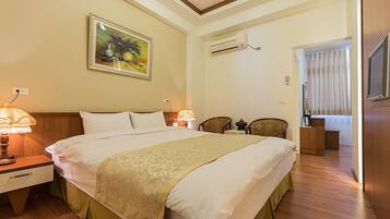 Habitación romántica con 2 camas individuales | Decoración individual, mobiliario individual, wifi gratis