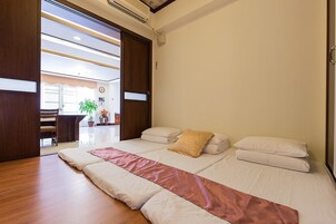 Decoración personalizada, muebles diferentes y wifi gratis