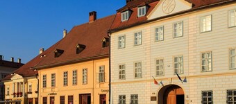 Vendi Grand Square Residence