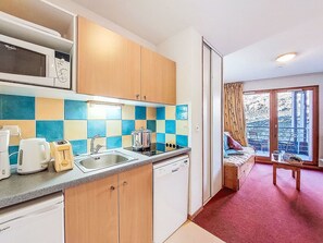 Réfrigérateur, lave-vaisselle