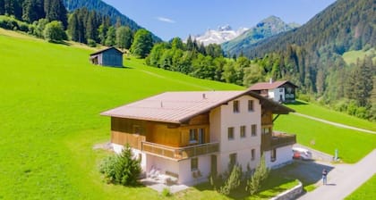 Ainhauser by Interhome