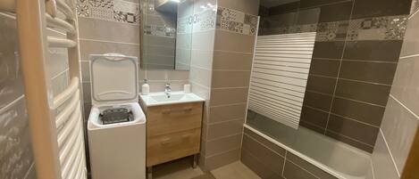 Badekar, hårtørrer