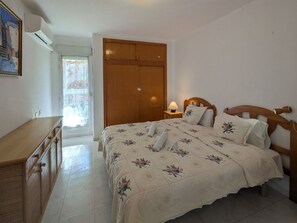 2 Schlafzimmer, Schreibtisch, Internetzugang