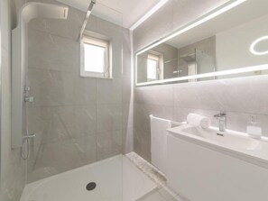 Bathroom - Wilde Zee with terrace by Interhome (Bredene)