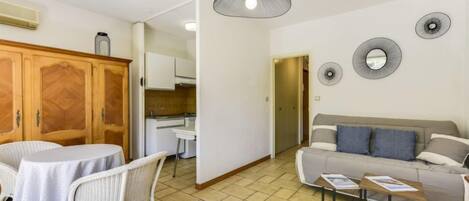 Télévision à écran plat