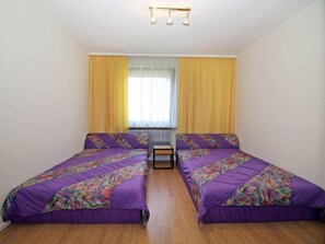 3 bedrooms, free Internet