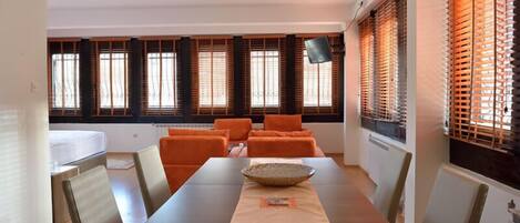 Apartment, 2 Bedrooms | Blackout drapes, free WiFi, bed sheets