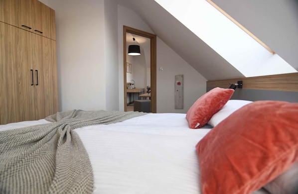 Appartement supérieur | Bureau, espace de travail pour ordinateurs portables