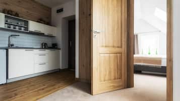 Departamento superior | Área de sala de estar | Televisión de pantalla plana de 32 pulgadas con canales vía satélite