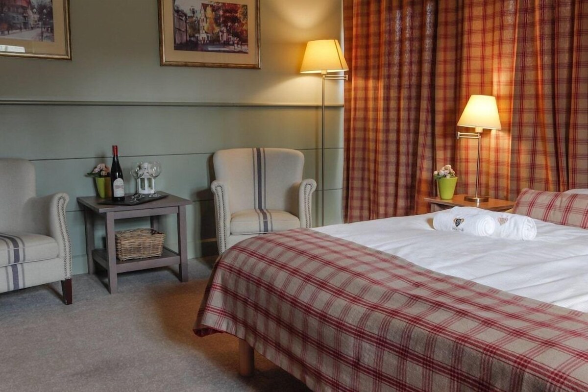 Desk, laptop workspace, iron/ironing board (on request), free WiFi