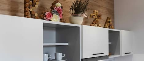 Superior Apartment | Private kitchenette | Electric kettle