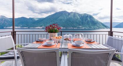 Schöne Wohnung in Colonno mit Blick auf den Comer See mit Pool und herrlichem Blick