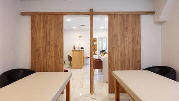 Couples treatment room(s)