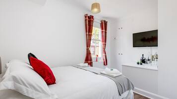 Apartment | 1 bedroom, free WiFi, bed sheets