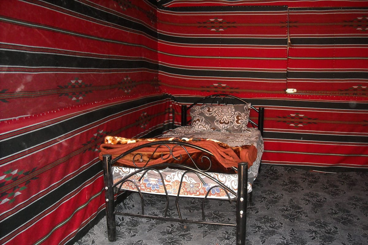 Roupa de cama, acesso para cadeiras de rodas