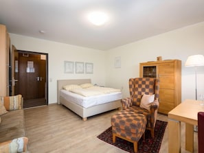1 bedroom, Internet