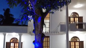 Exterior - cityroyalwhitetouristrest (Anuradhapura)