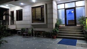 Unclassified image, 5 of 34, button - Royal Residence Huda City Centre (Gurugram)