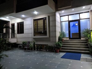 Front of property - Royal Residence Huda City Centre (Gurugram)