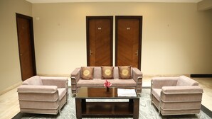 Unclassified image, 3 of 34, button - Royal Residence Huda City Centre (Gurugram)