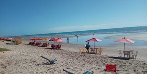 On the beach, white sand - Pousada Casarão do Mar (Tibau)