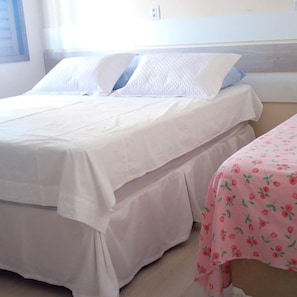 Basic Triple Room | Minibar, iron/ironing board, free WiFi, bed sheets - Pousada Casarão do Mar (Tibau)