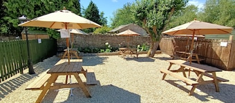 The Harp Inn