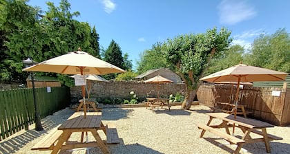 The Harp Inn