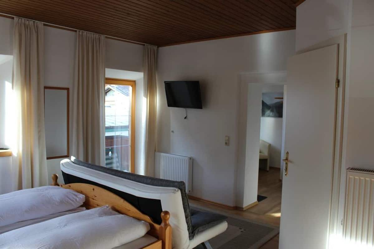 Comfort Double Room with Balcony 2 | 1 bedroom, desk, free WiFi, bed sheets